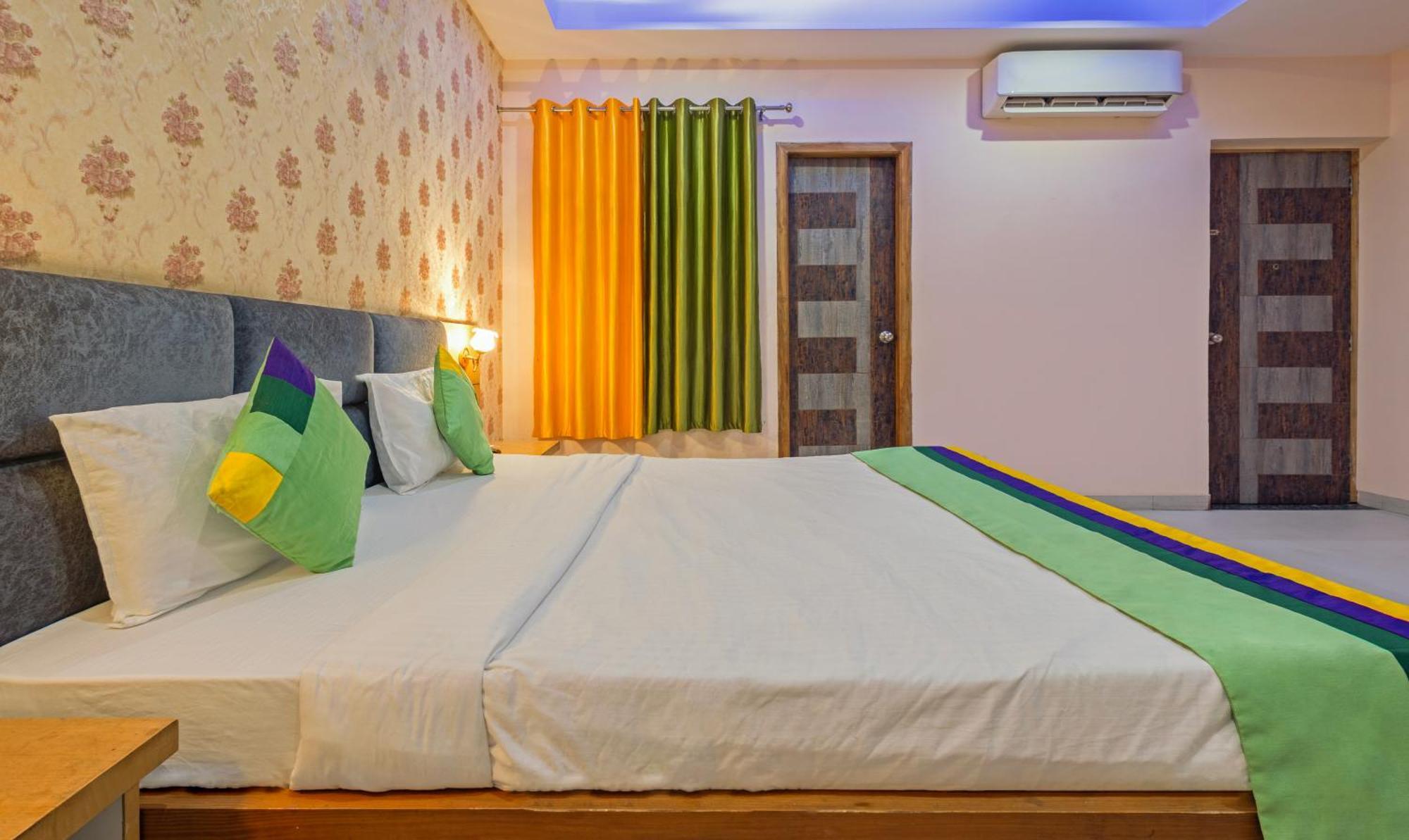 Treebo Shakuntalam, Near Lucknow Airport Hotel Kültér fotó